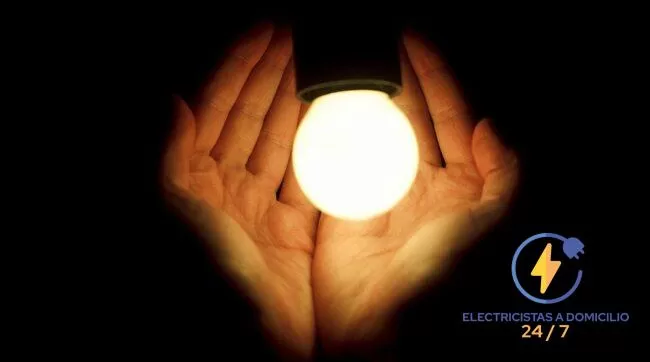 Luminaria residencial con parpadeo intermitente